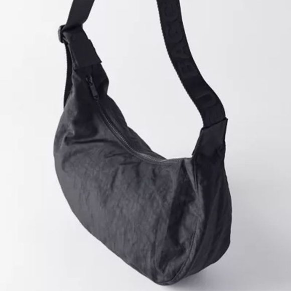 NWT BAGGU Crescent Bag Medium Black - Picture 5 of 5